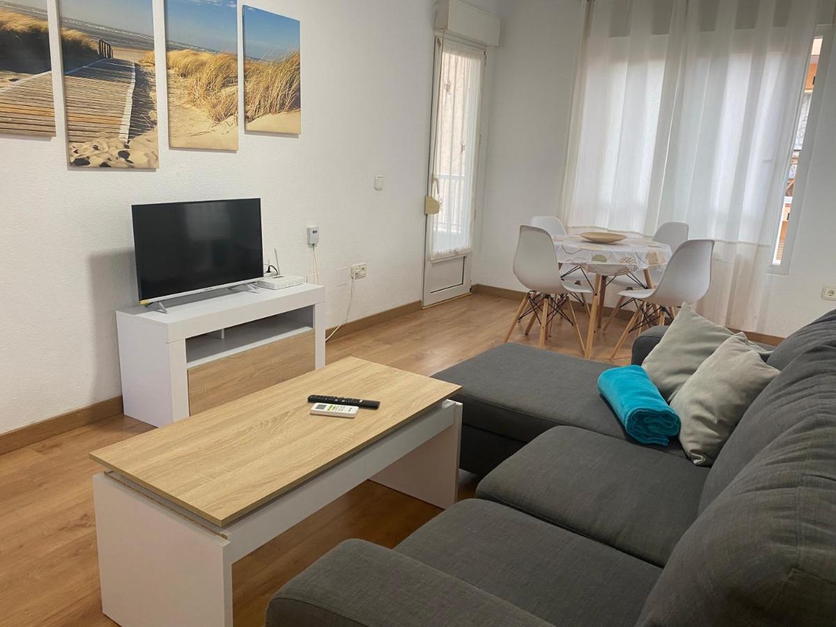 Homely Apartments Mar 3 Torrevieja Bagian luar foto