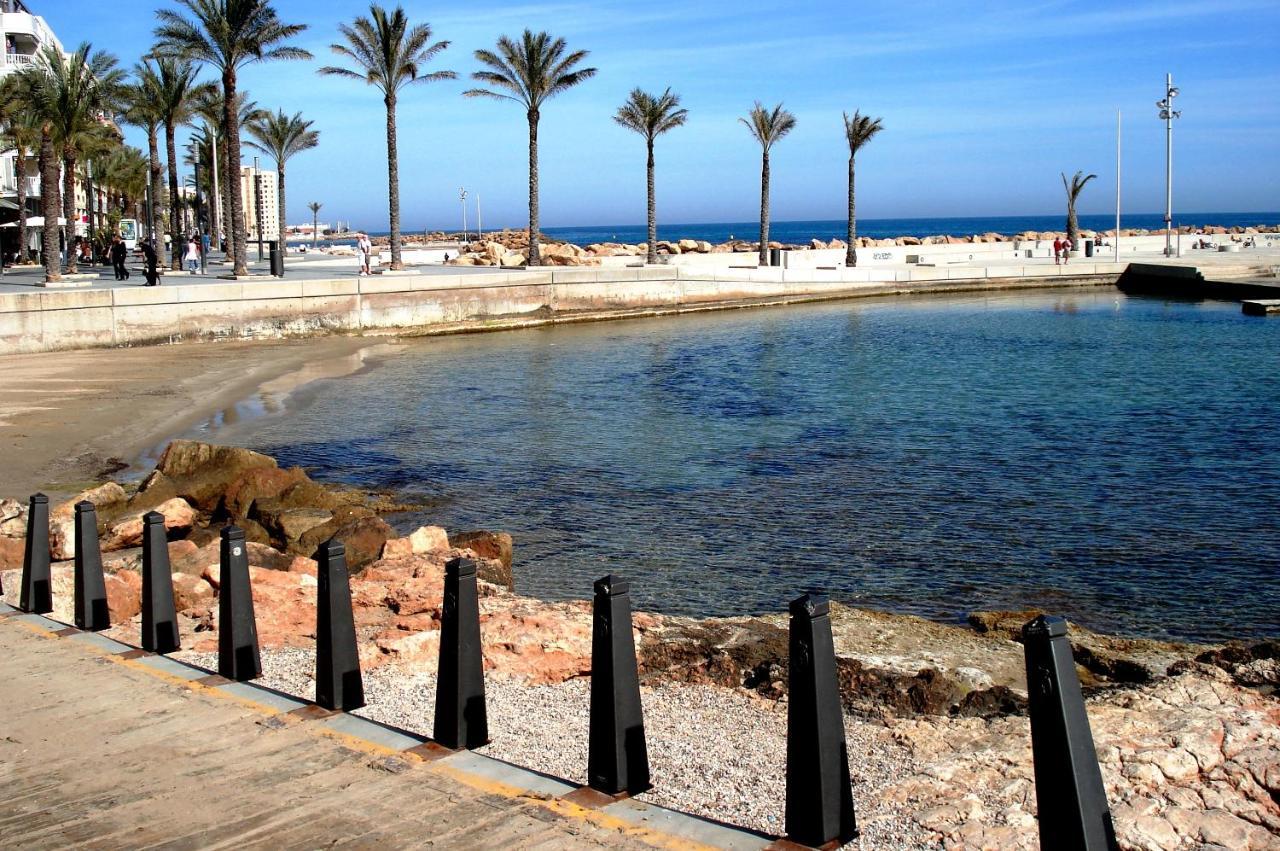 Homely Apartments Mar 3 Torrevieja Bagian luar foto