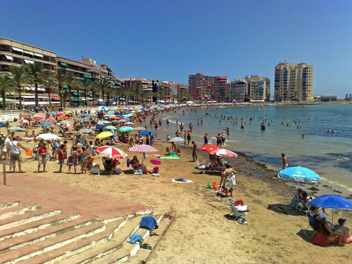 Homely Apartments Mar 3 Torrevieja Bagian luar foto