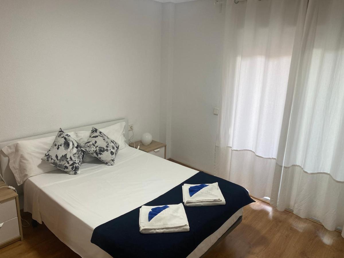 Homely Apartments Mar 3 Torrevieja Bagian luar foto