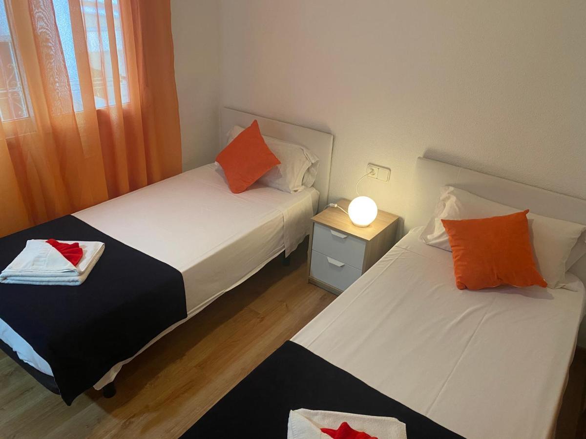 Homely Apartments Mar 3 Torrevieja Bagian luar foto