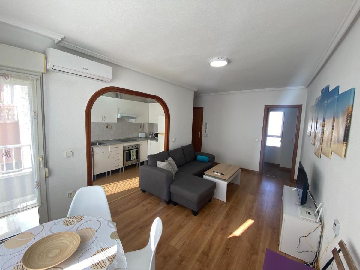 Homely Apartments Mar 3 Torrevieja Bagian luar foto